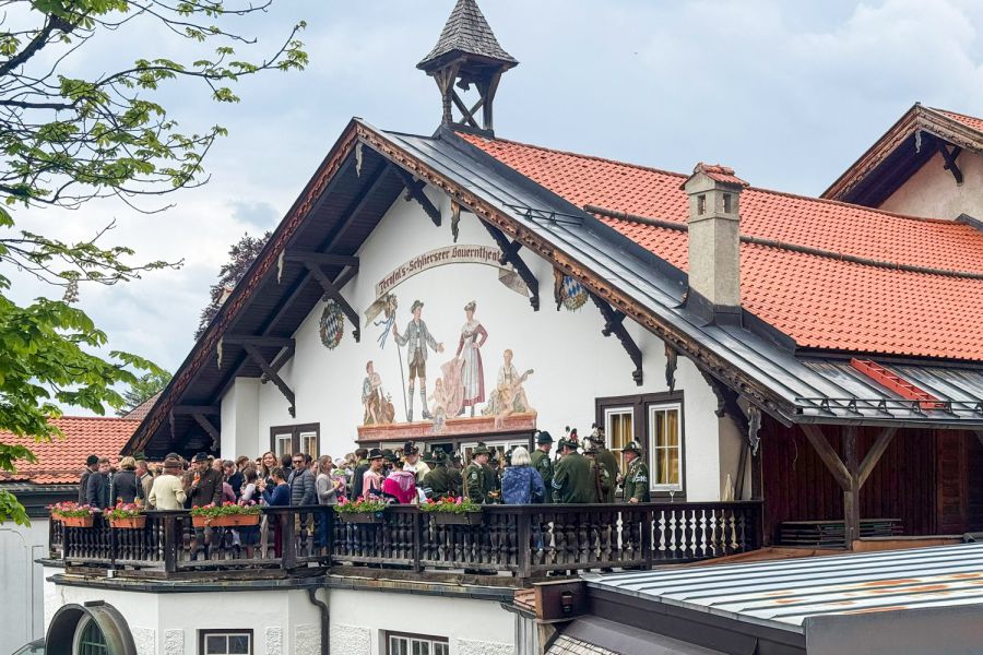 Balcony in the Bauerntheater Schliersee with wedding party