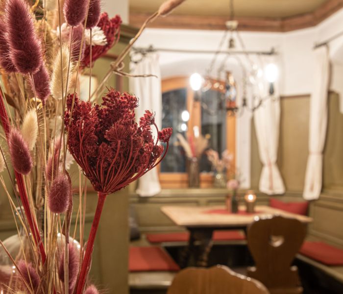 urige Sitzecke im Restaurant Xaver in Schliersee