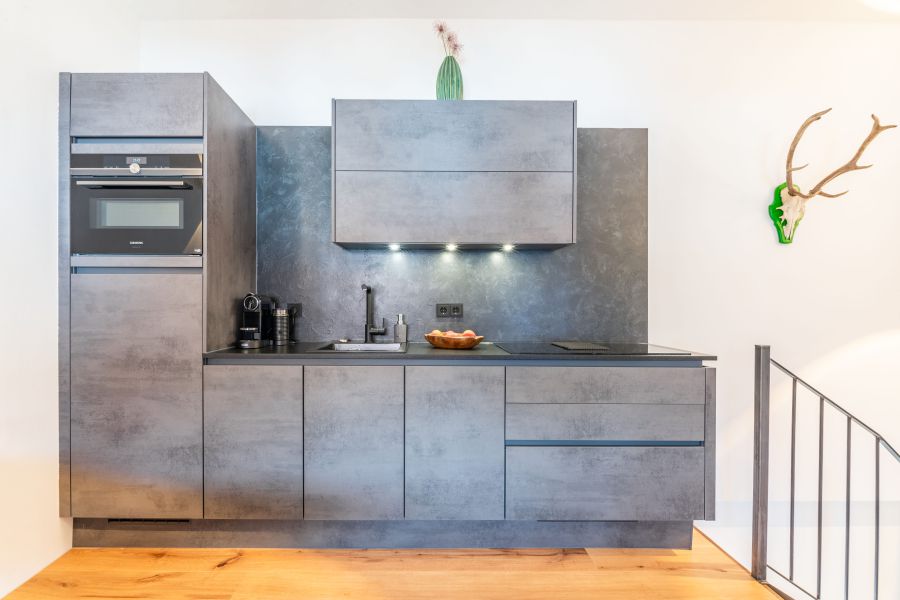 Kitchenette on the upper floor of the “Seppi” holiday apartment at Seeheimat in Schliersee